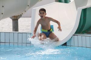 Holidays 12 - Medhi - Swimming pool