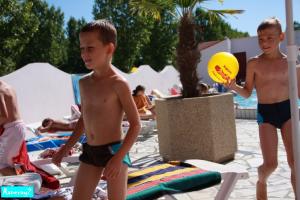 Holidays 10 - Anthony - Swimming pool