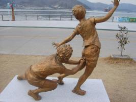 Unknown Sculptors (South Korea, the Yeosu Odong Island sculpture festival)