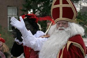 091 Sinterklaas presents surprises... [in SuperQ/HQ]