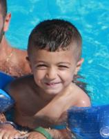 Holidays 09 - Sullivan's brother, Gianni - Swimming pool