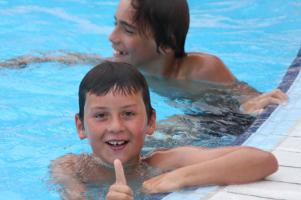 Holidays 08 - Killian - Swimming pool (HQ)