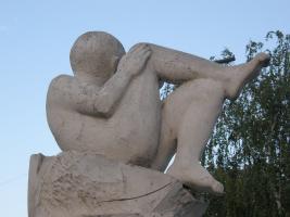 Nuriakhmetov F.S. (2003, The White River) exhibited in Museon Sculpture Park in Moscow